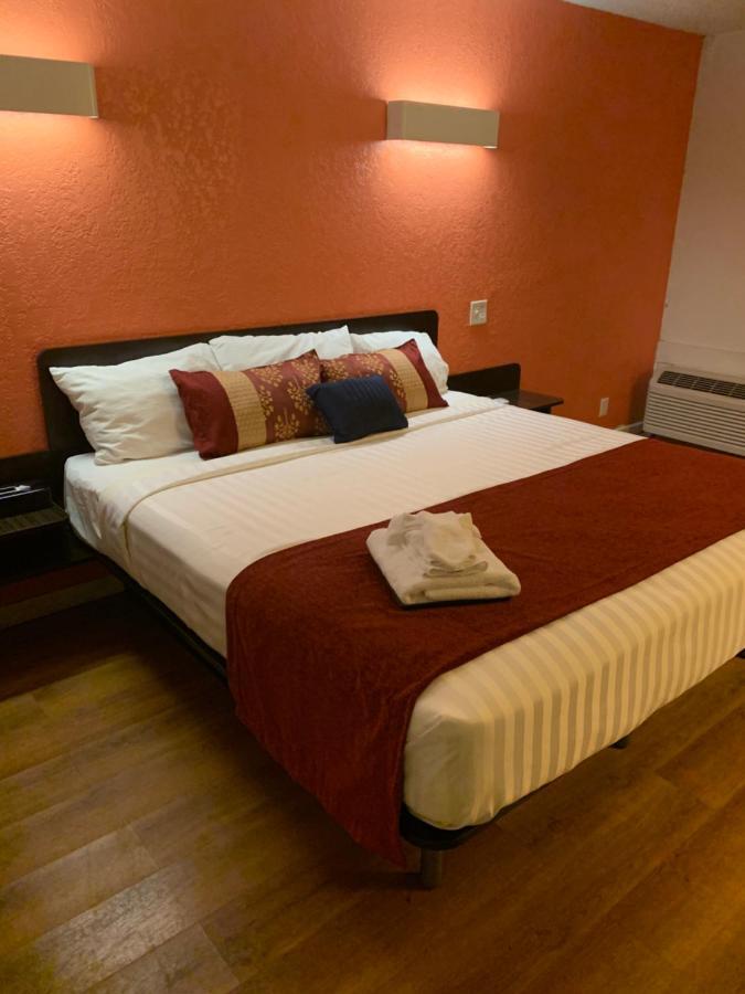 Scottsbluff Inn 2*
